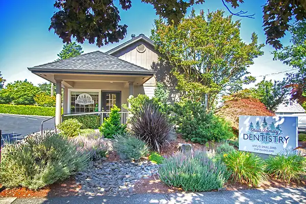 A front view of our office in spring at Shull Family Dentistry 